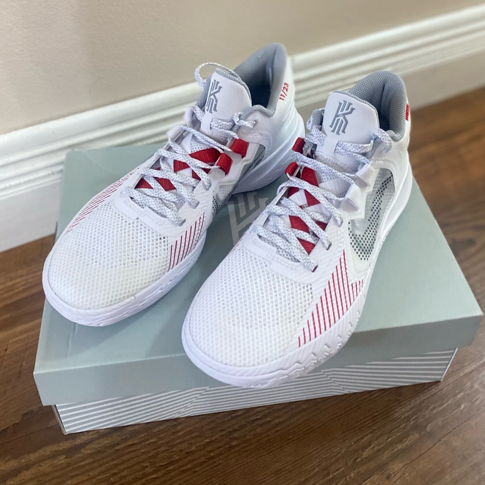 Nike Kyrie Irving Basketball Shoes